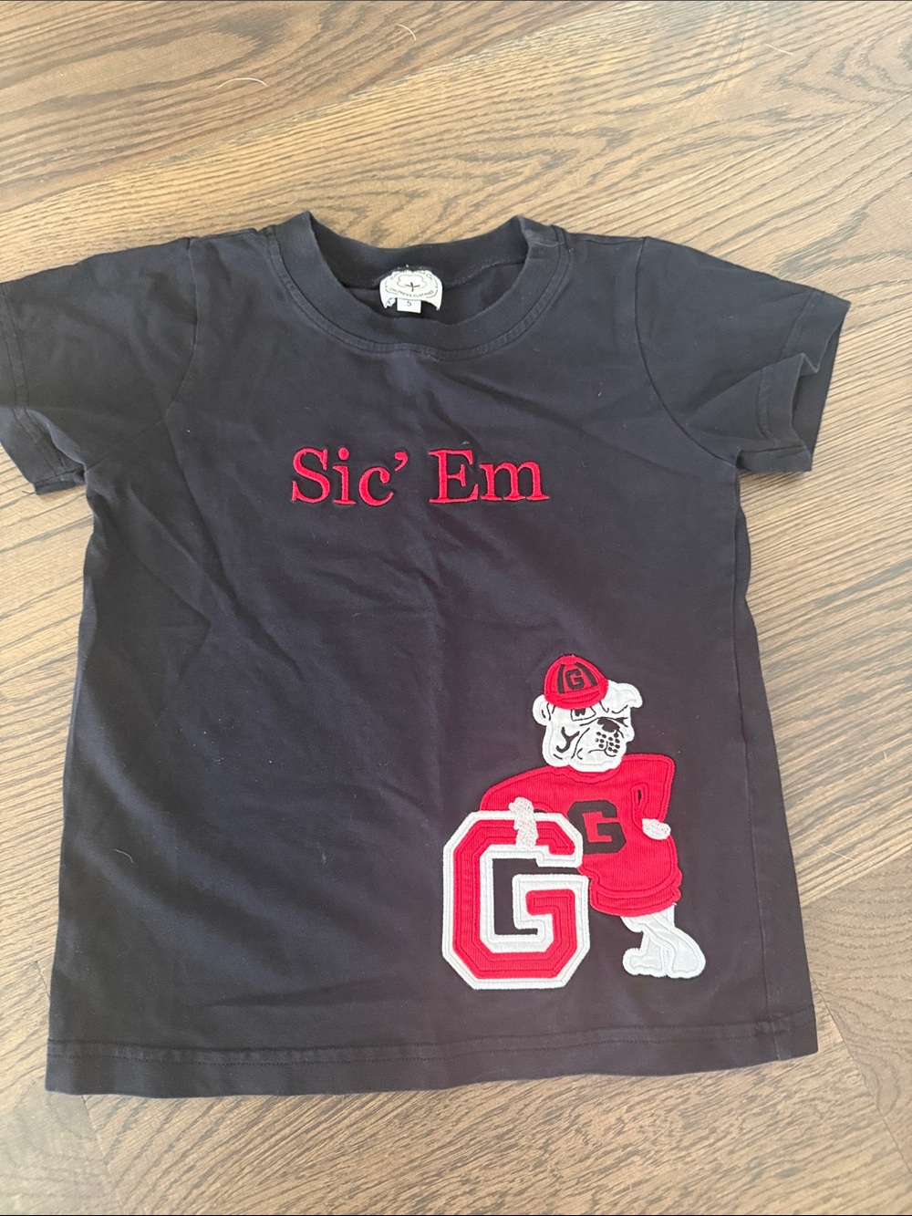 Kids UGA 'Sic' Em' Bulldog appliqué tee size 5